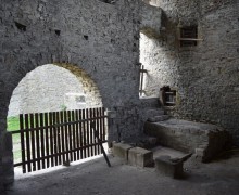 8. Pohled na hladomornu (cisternu) v Khuenově paláci